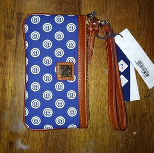 COPY - NEW➰DOONEY&BOURKE CHICAGO CUBS CLUTCH